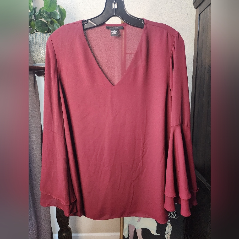 Alfani red flar sleeve blouse, size 8